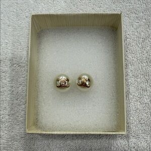 Elegant Costume Gold and Pearl Stud Earrings